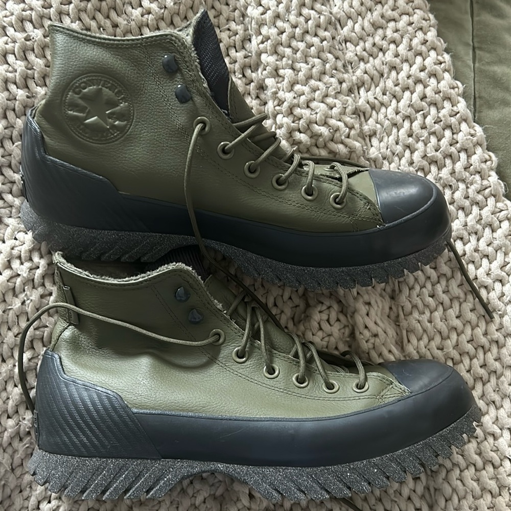 Converse Waterproof Green Lugged 2.0 Sneakers Size 10.5